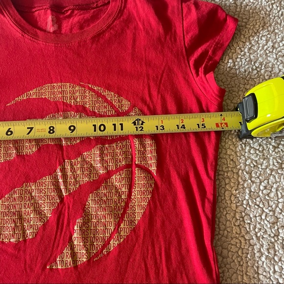 Red Toronto Raptors NBA Logo T Shirt - Picture 5 of 9